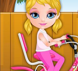 Minik Kız Bisiklet Sürüyor